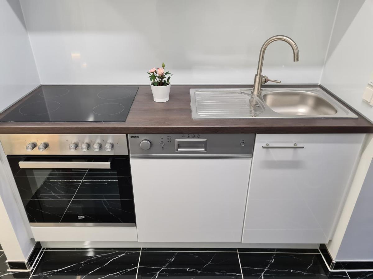 Lapi Apartment 1150 Vienna Exterior photo